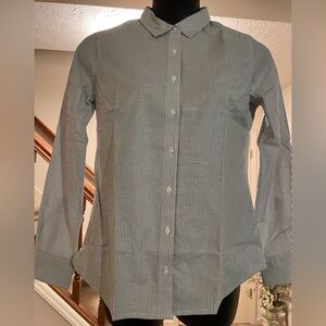 NWT Cutter & Buck Women’s Button-up Long-Sleeved Top - Size Large